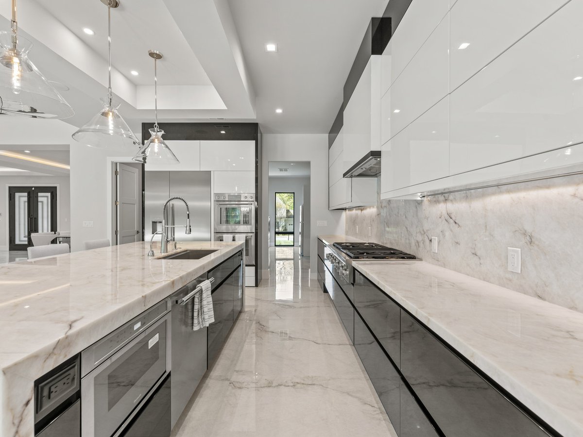 Lincoln Project | Modern Luxury Home in Vienna, VA